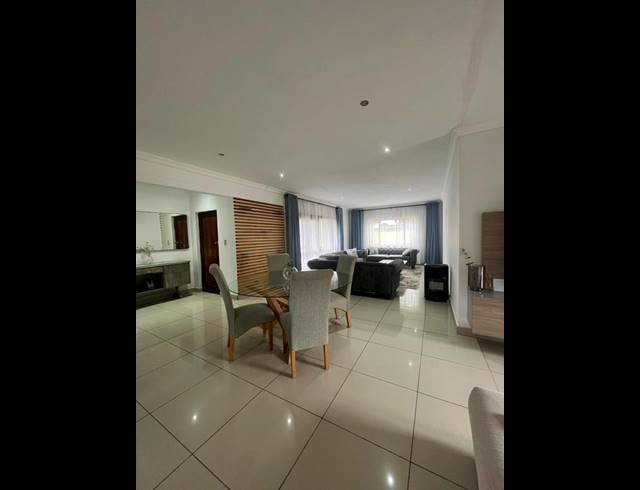 4 BEDROOM HOUSE FOR SALE IN OSLO BEACH